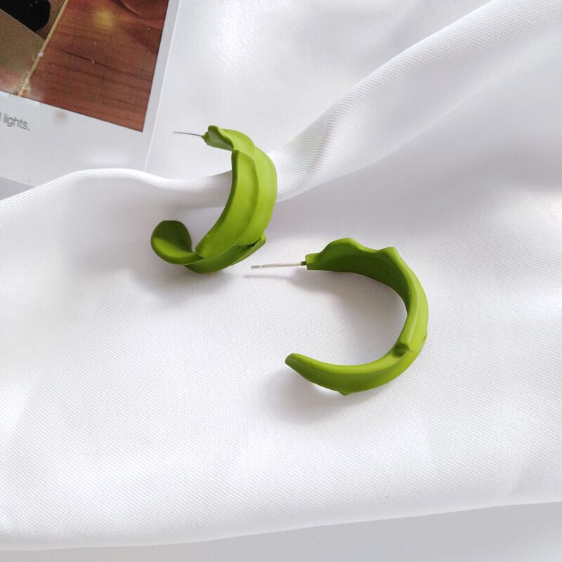 C-shaped pleated green