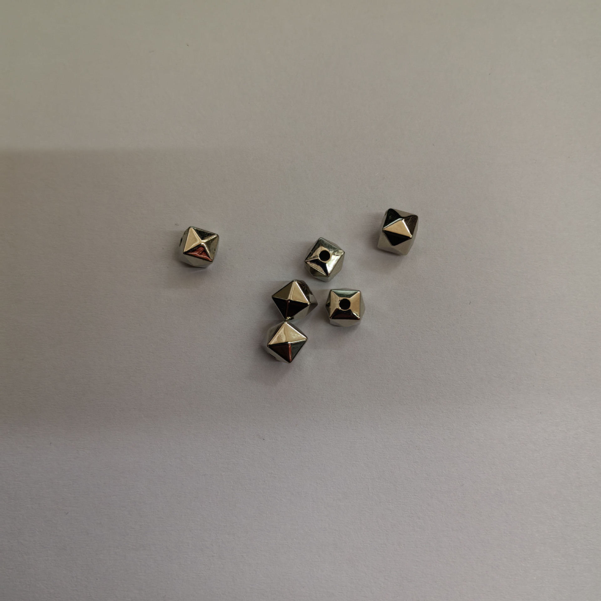 Nickel-free white k