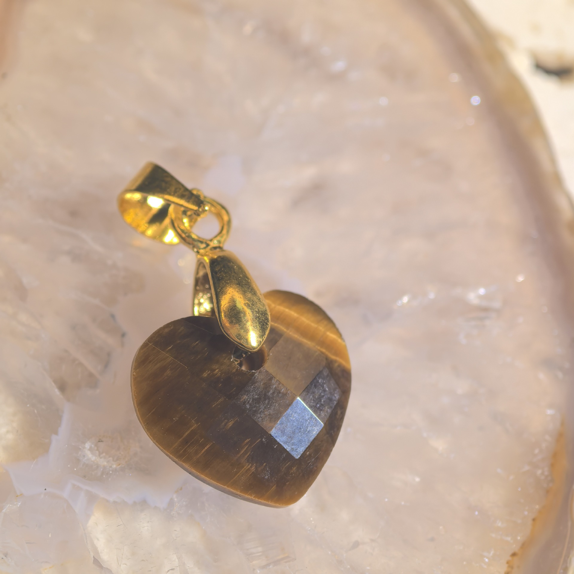 Tiger eye stone