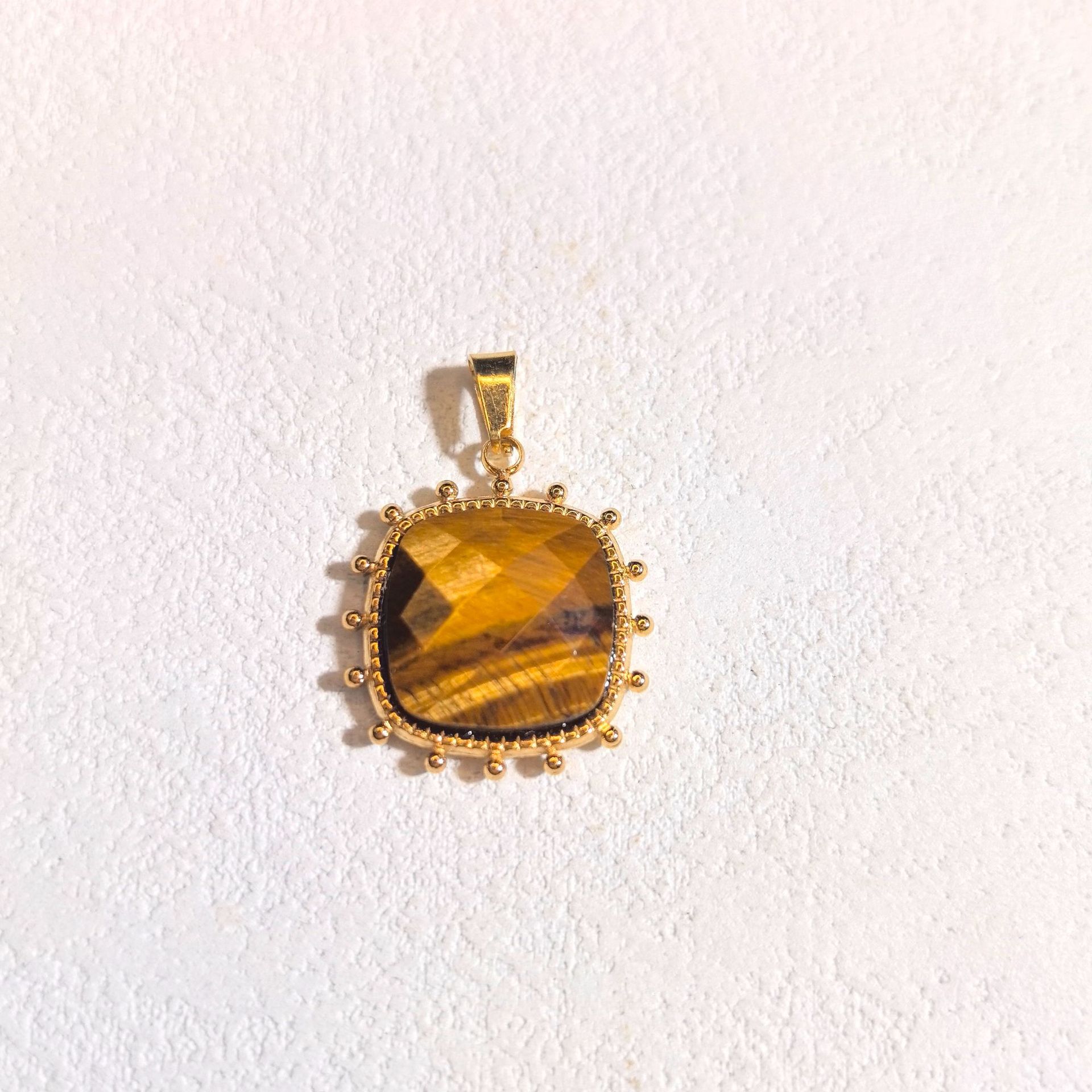 Tiger eye stone