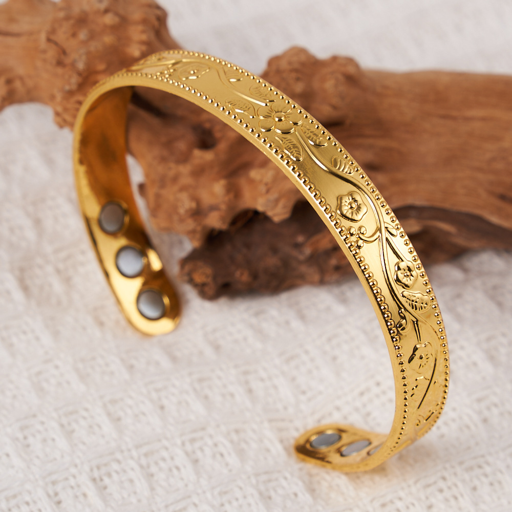 Gold plum blossom bracelet