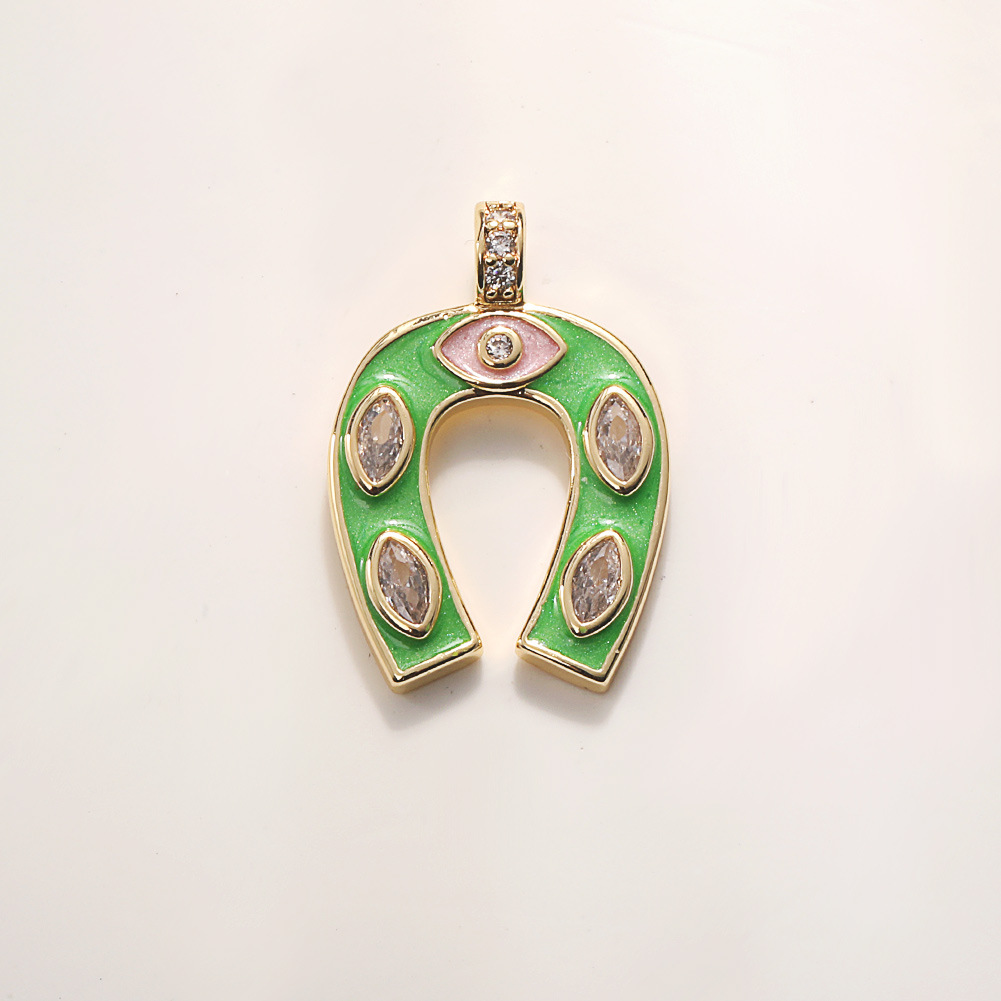 A940 green pearl horseshoe