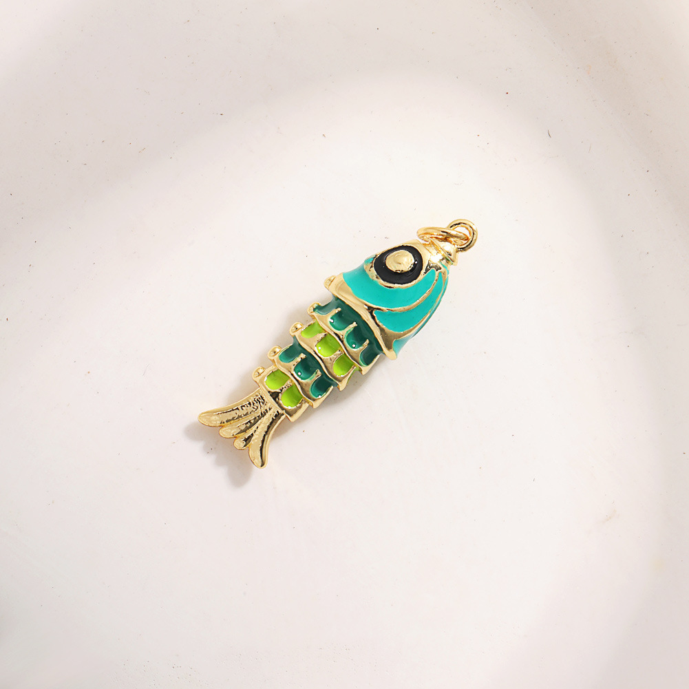 A573 three-color six-section small fish 2