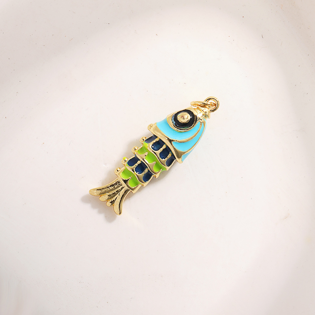 A574 three-color six-section small fish 3