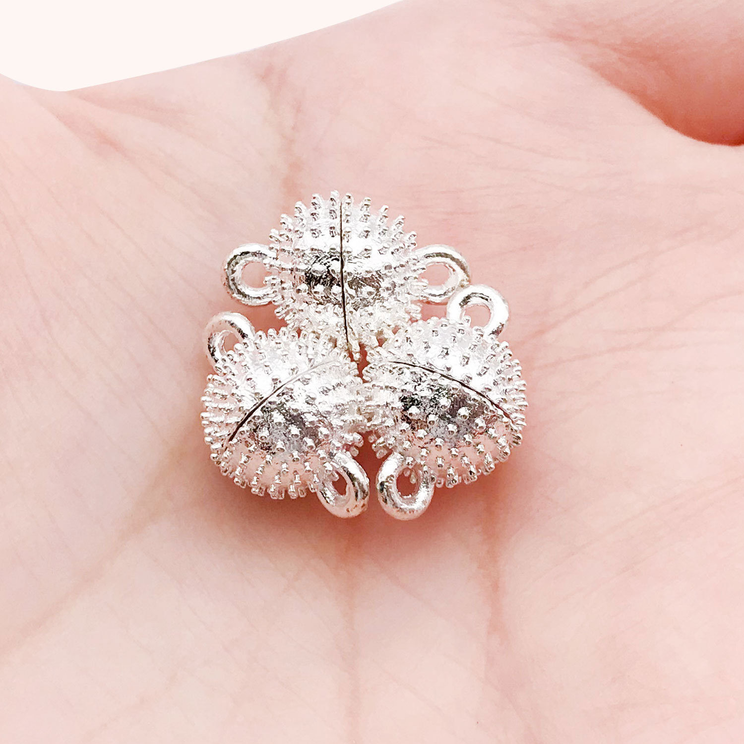 14691-bright silver zinc alloy spherical magnet buckle 9mm-3.3g