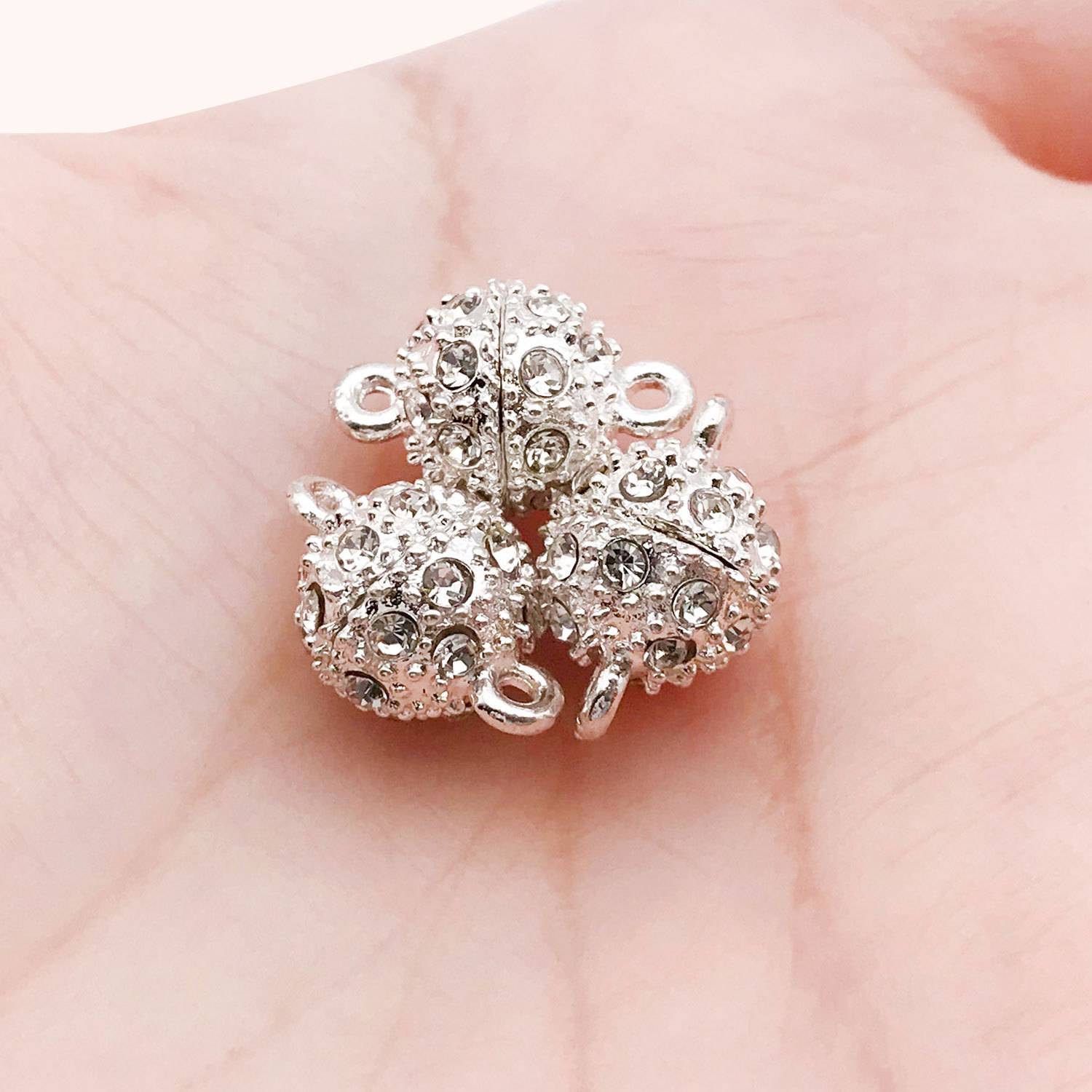 14699-bright silver zinc alloy spherical point diamond magnet buckle 8mm-2.3g