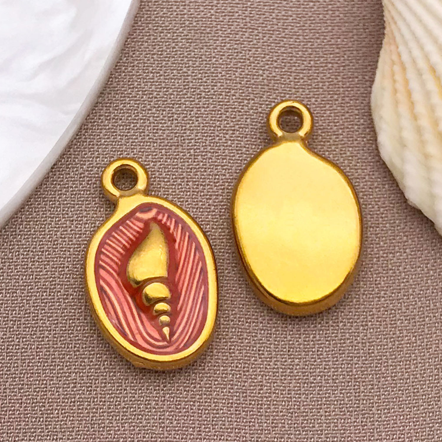 T1702-stainless steel pink conch pendant 17x10x3mm hole 1.5mm-1.7g