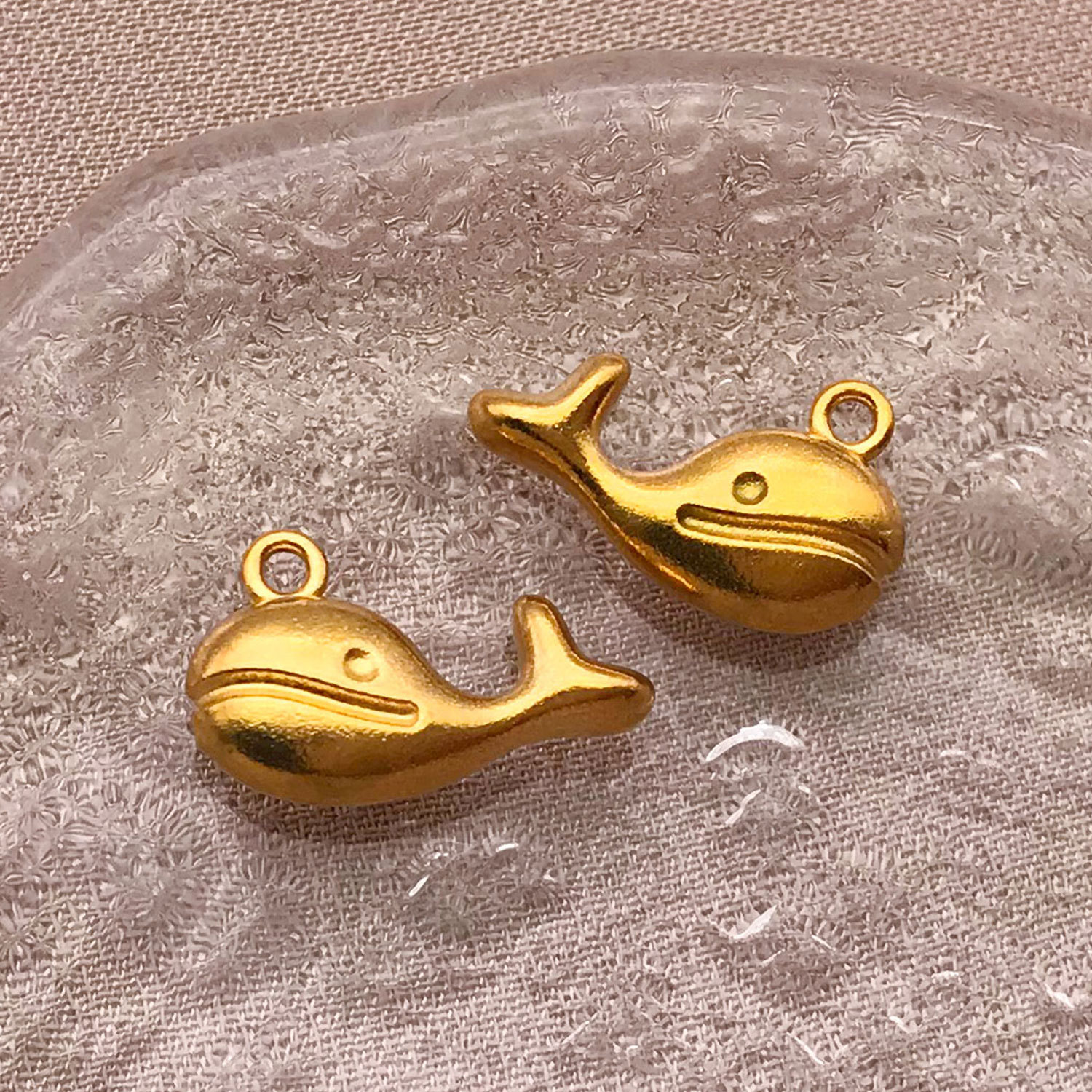 T2501-stainless steel solid whale-9x14x4mm aperture 1.2mm-1.07g