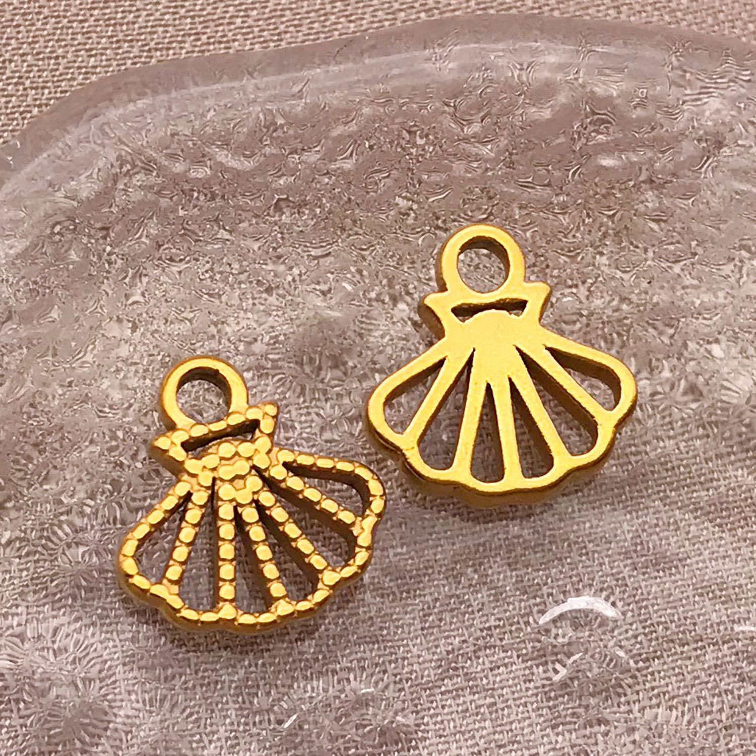 T2512-stainless steel single-sided hollow small shell-10x11x2mm aperture 1.8mm-0.5g