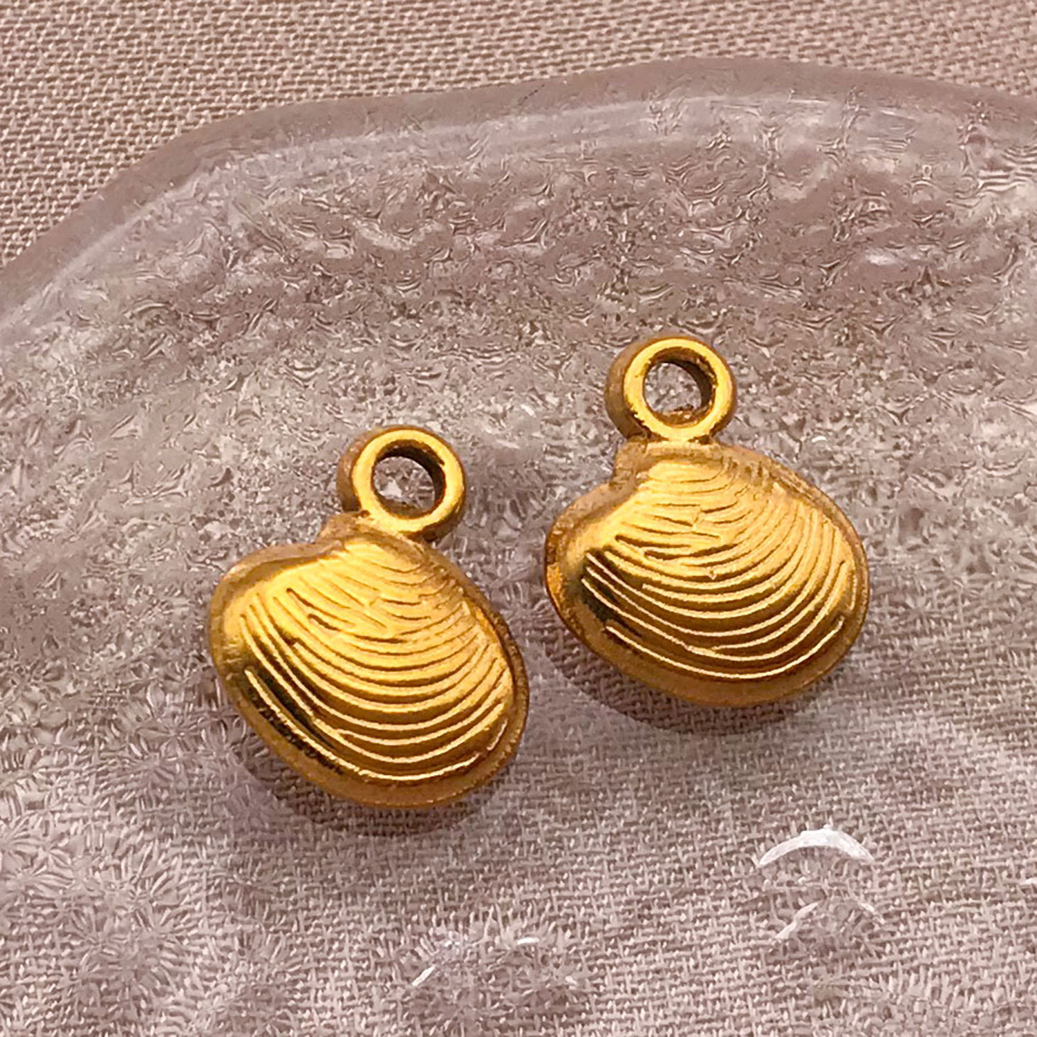 T2519-stainless steel solid small shell-9x11x3 aperture 1.8mm-0.96g