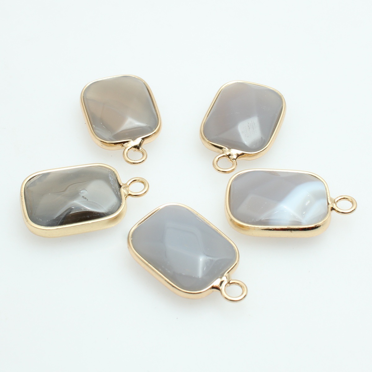 Gray agate