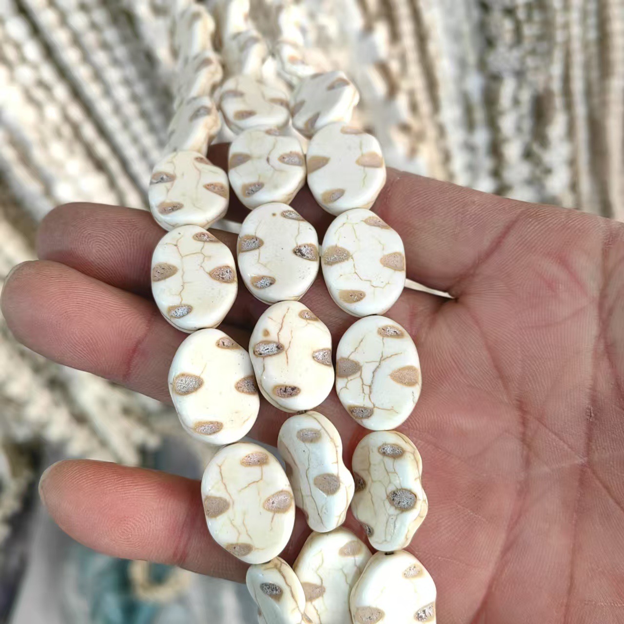 15*20mm wavy egg shape/about 19 pieces