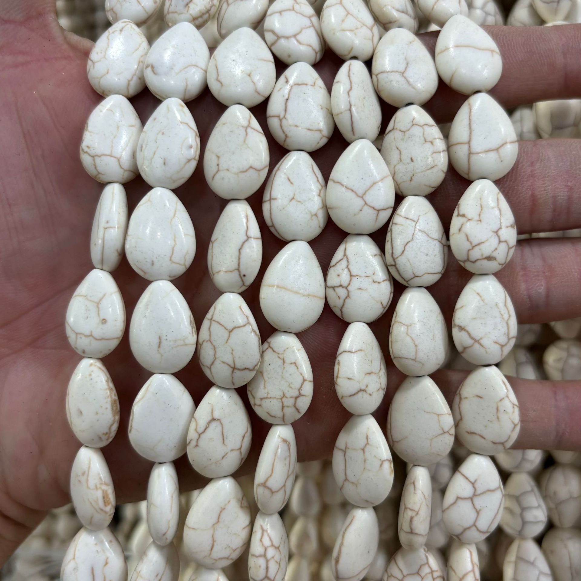 13x18mm white pine flat water droplets (about 23 pieces)