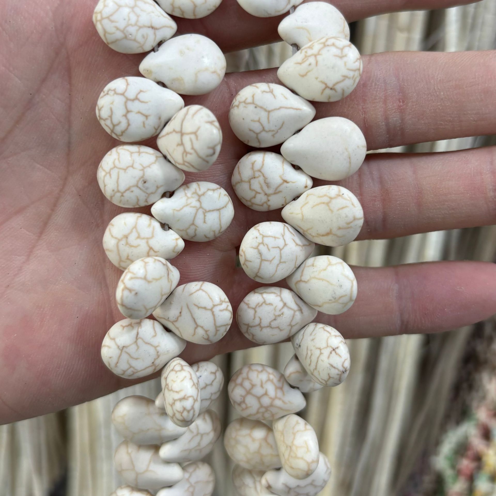 12x16mm white pine horizontal hole flat water droplets (about 60 pieces)