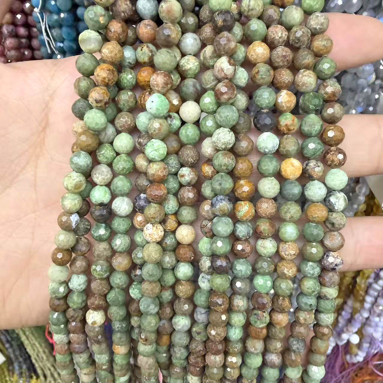 Трава желтая сосна