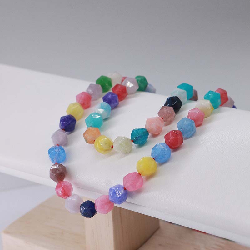 Colorful mixed strings