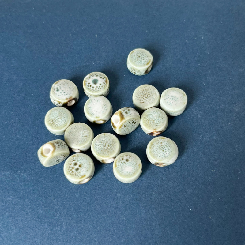 Flower glaze gray green