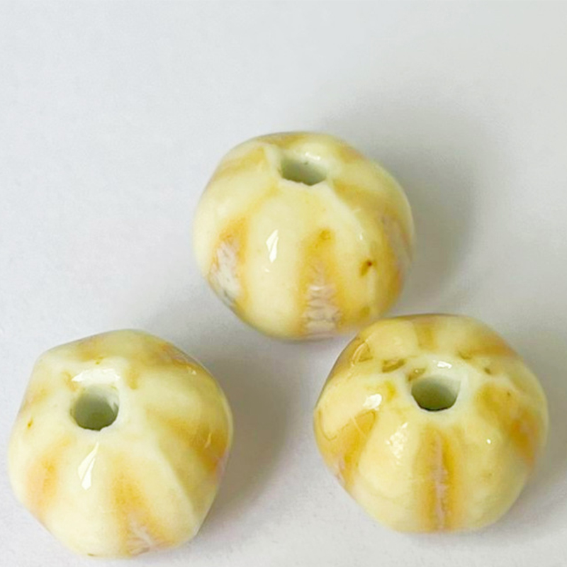 Small pumpkin 12x10mm