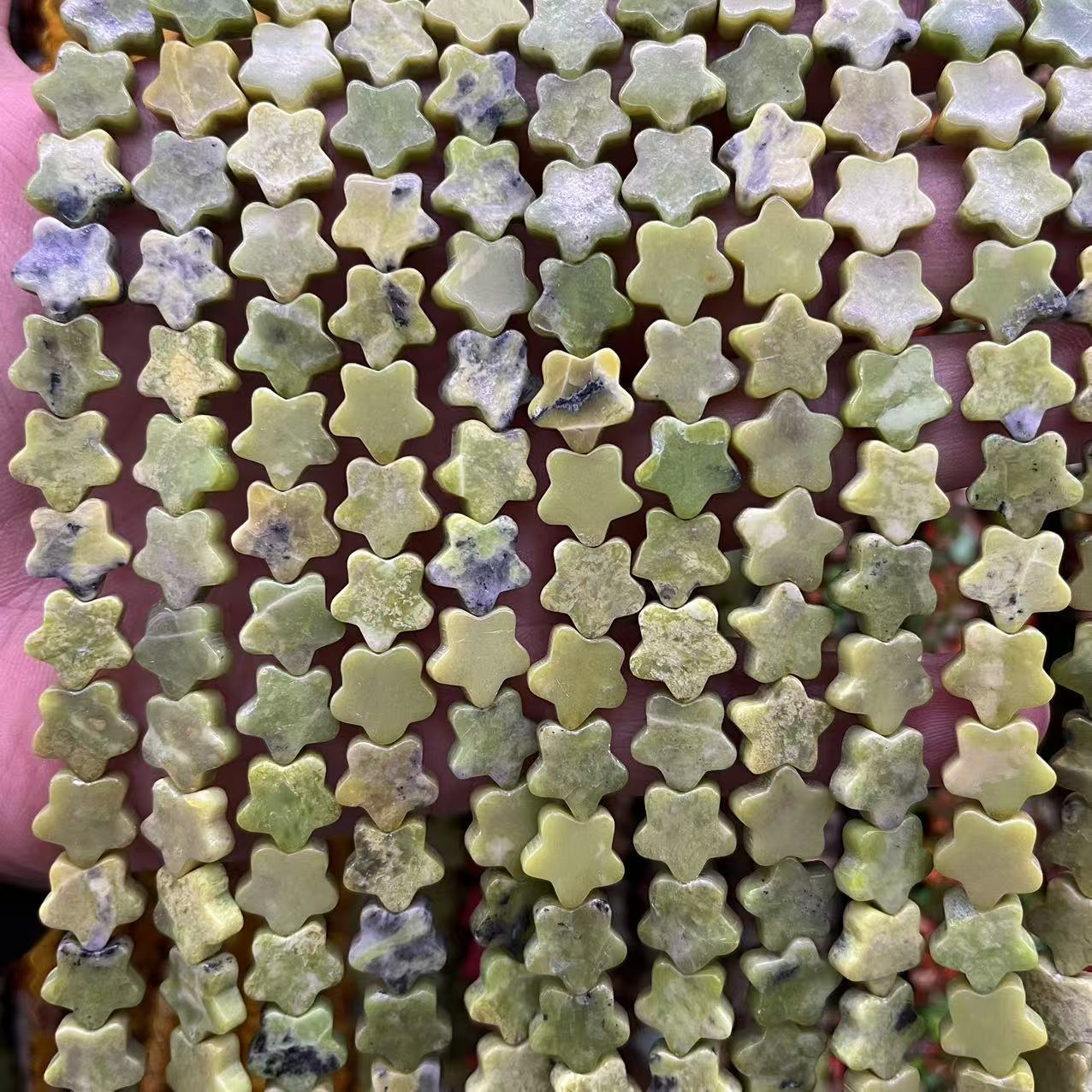 Grass leaf green emperor stone