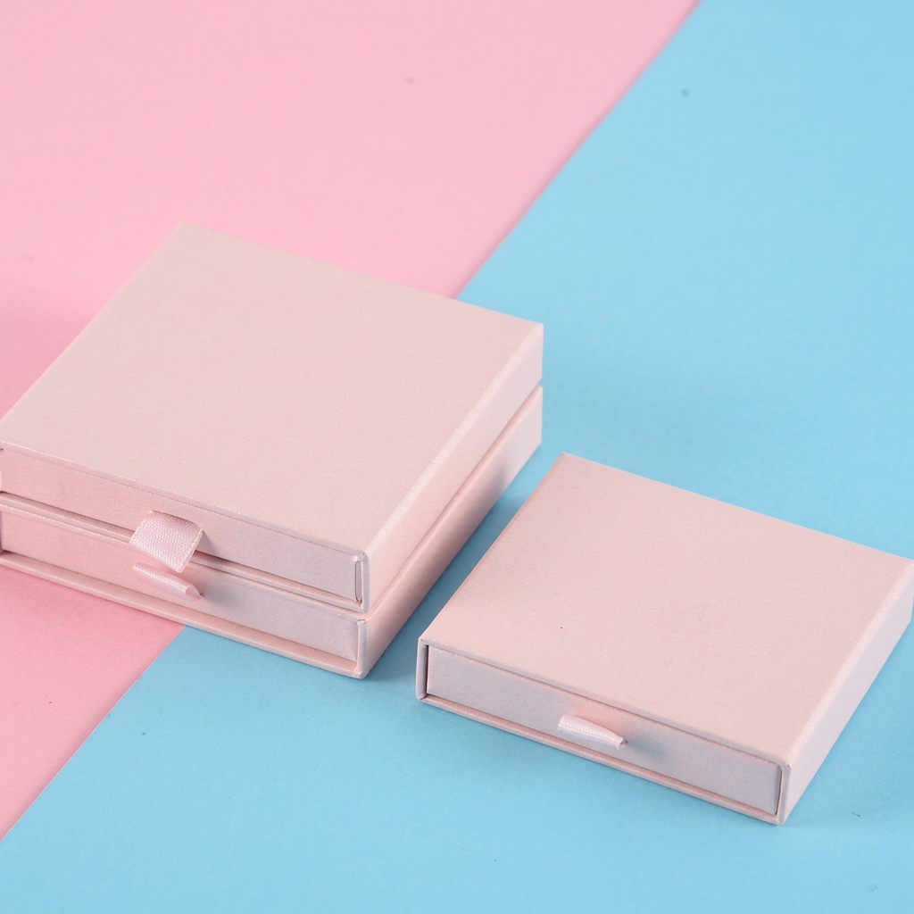 Pink pull-out box