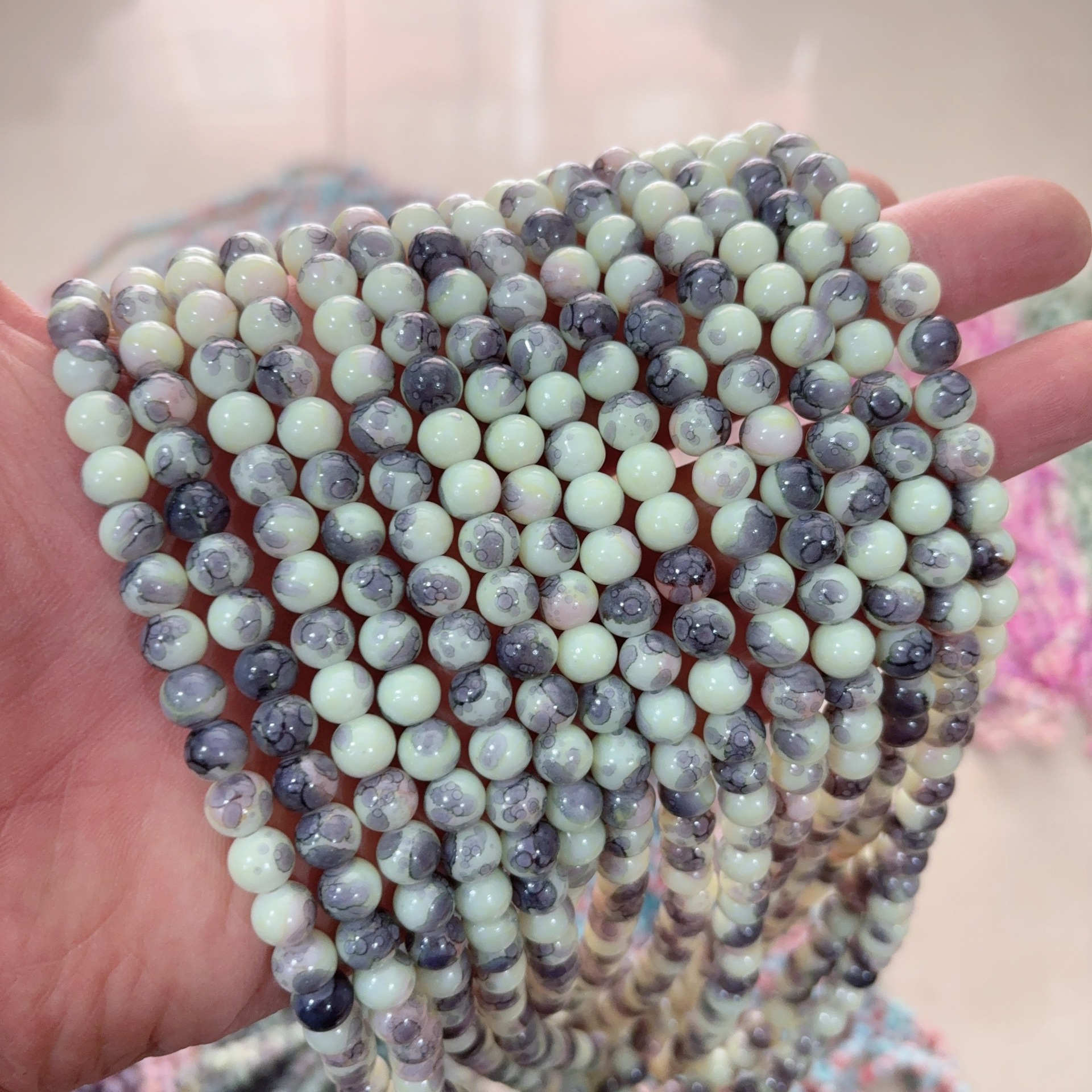 Flowering - gray green