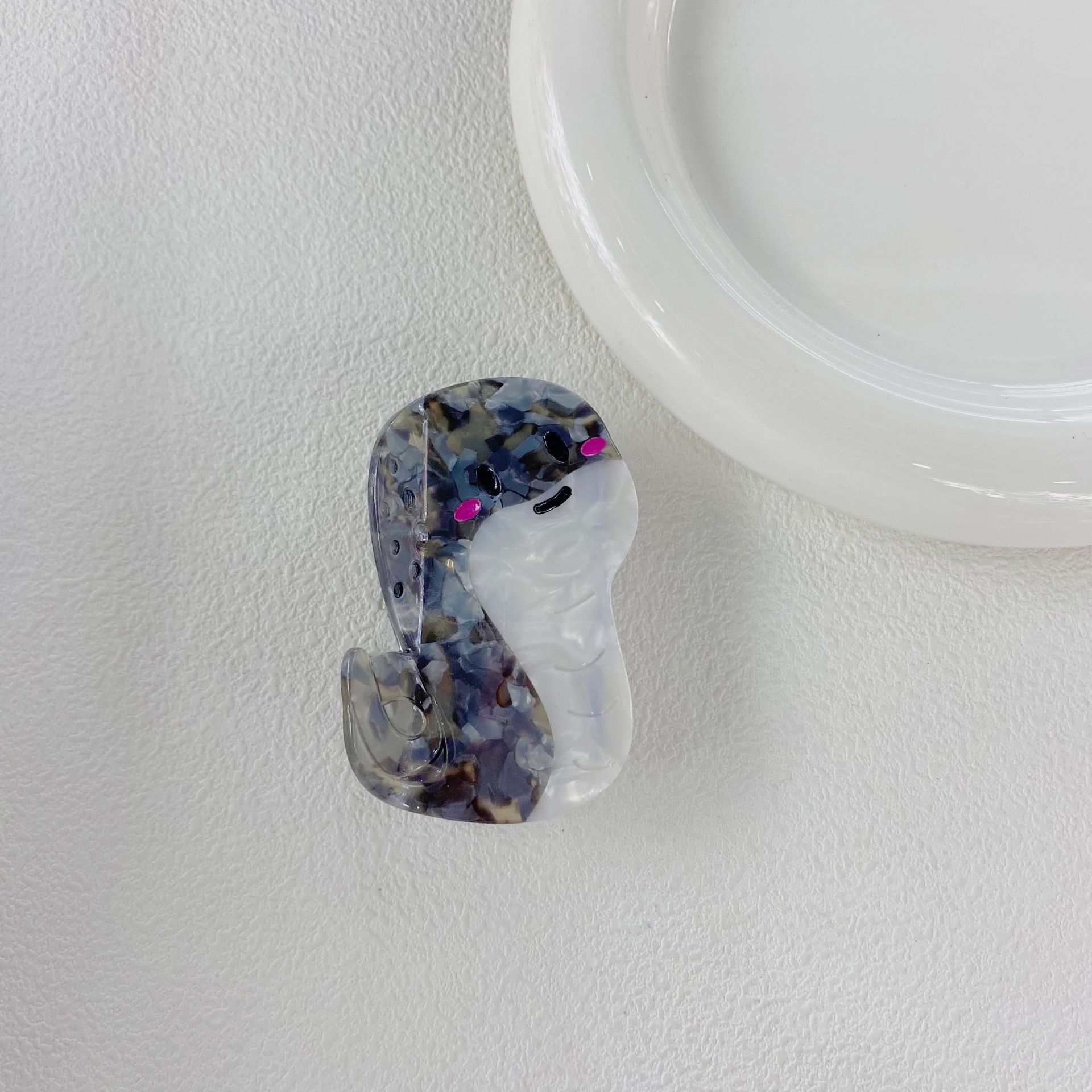 Black snake 5 # (8.5*5.5*4cm)