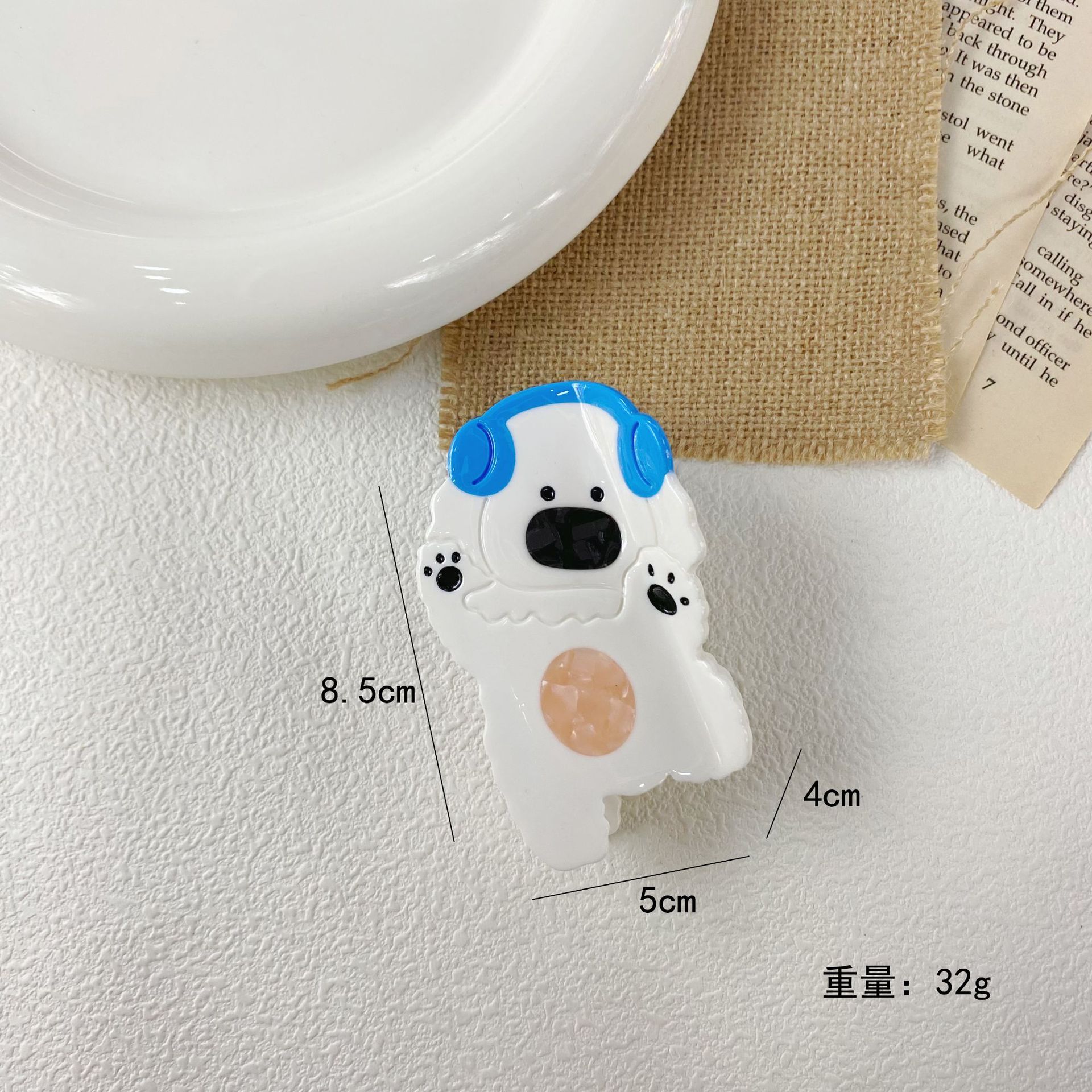 White headphone dog (8.5*5*4cm)