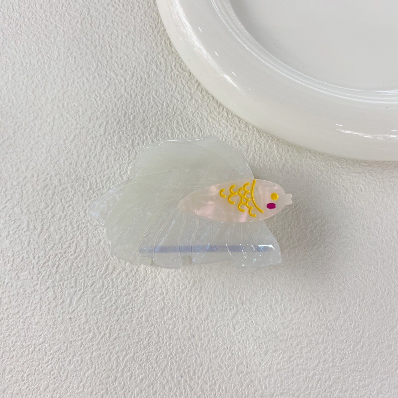 Yellow and white fish (8.5*5*3.5cm)