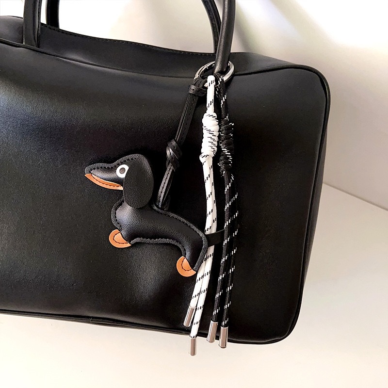 Black dachshund + lanyard + egg-shaped buckle