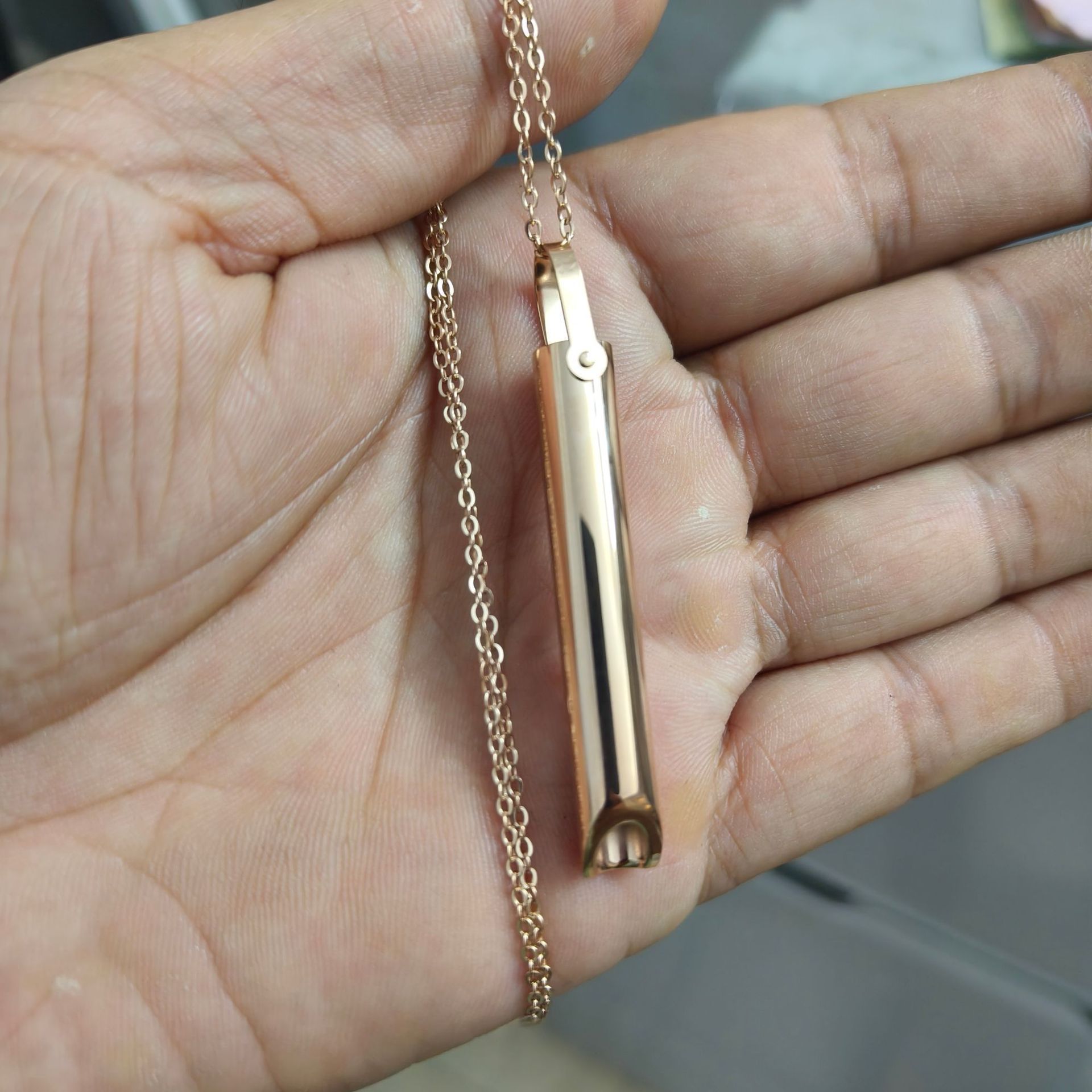 rose gold color oval chain