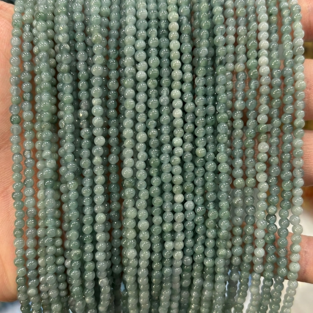 3mm ball beads (about 130 pieces)