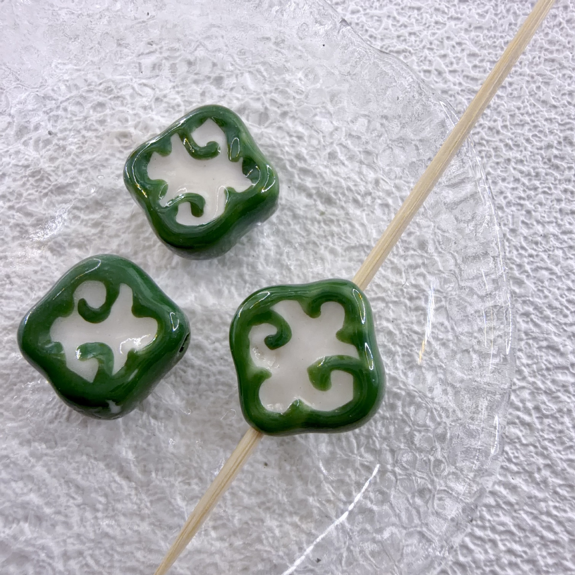 (green) size: 16mm