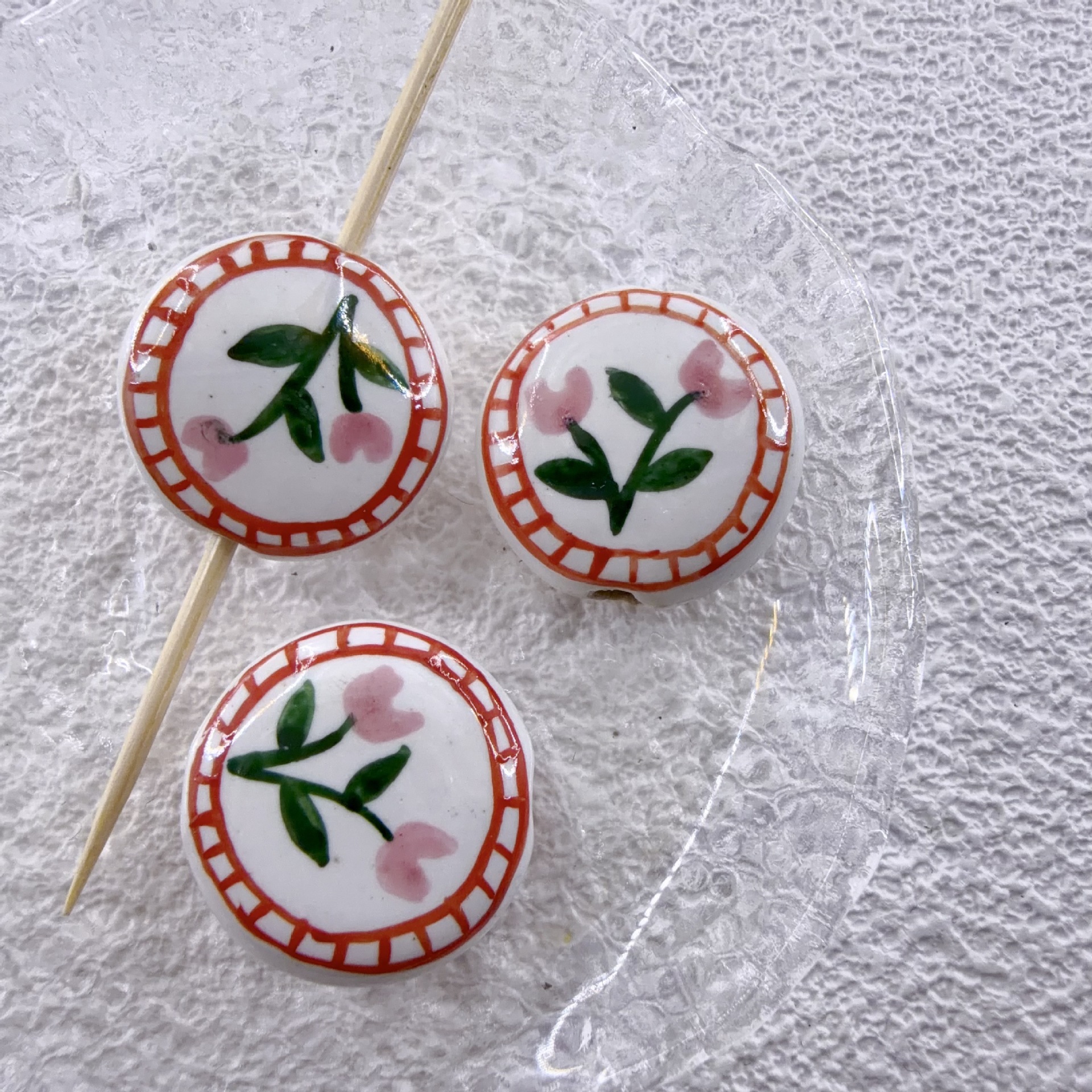 (oblate red flower) size: 23mm