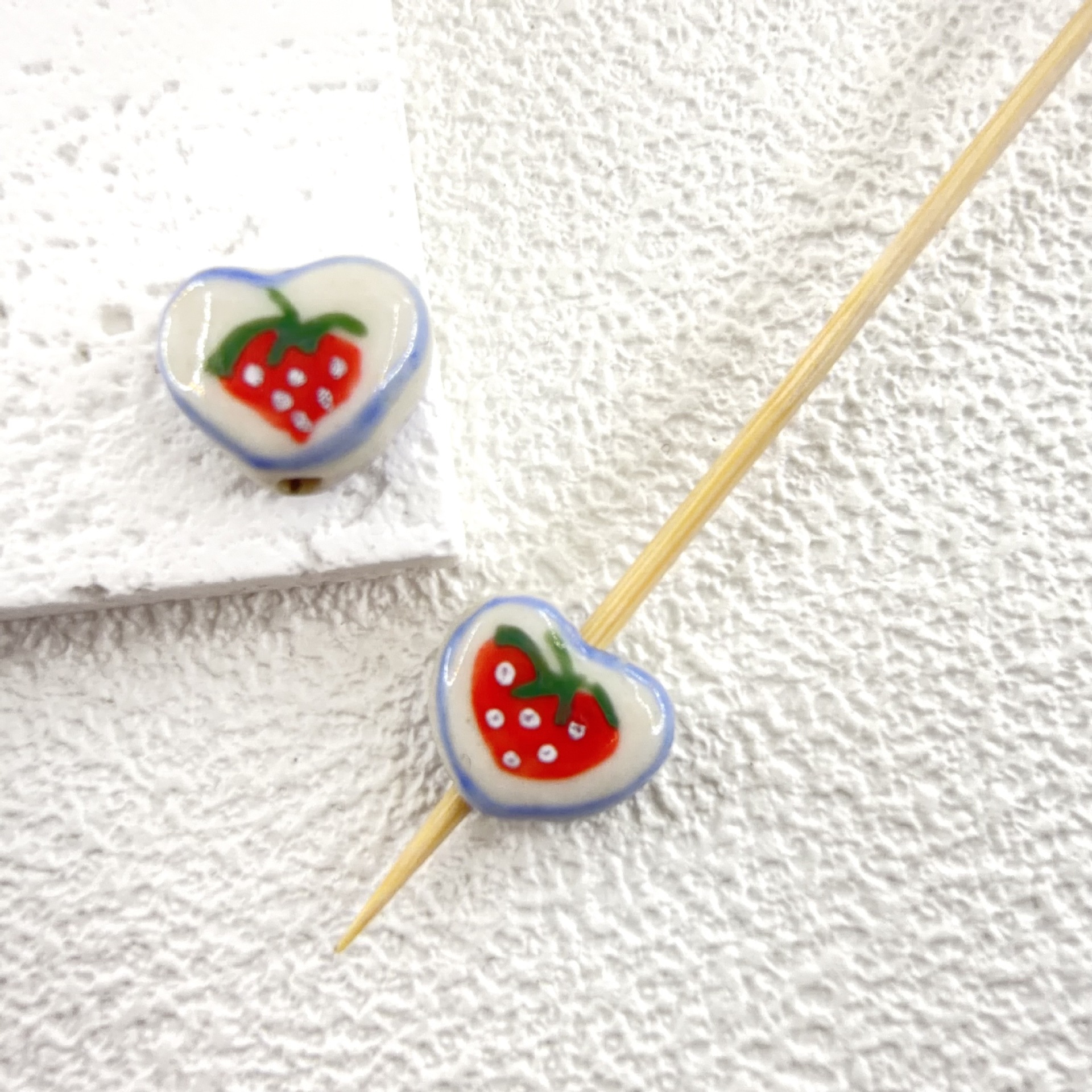 (love) strawberry 11.5x14mm