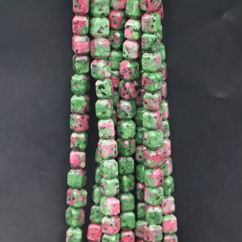 Rubin in Zoisite
