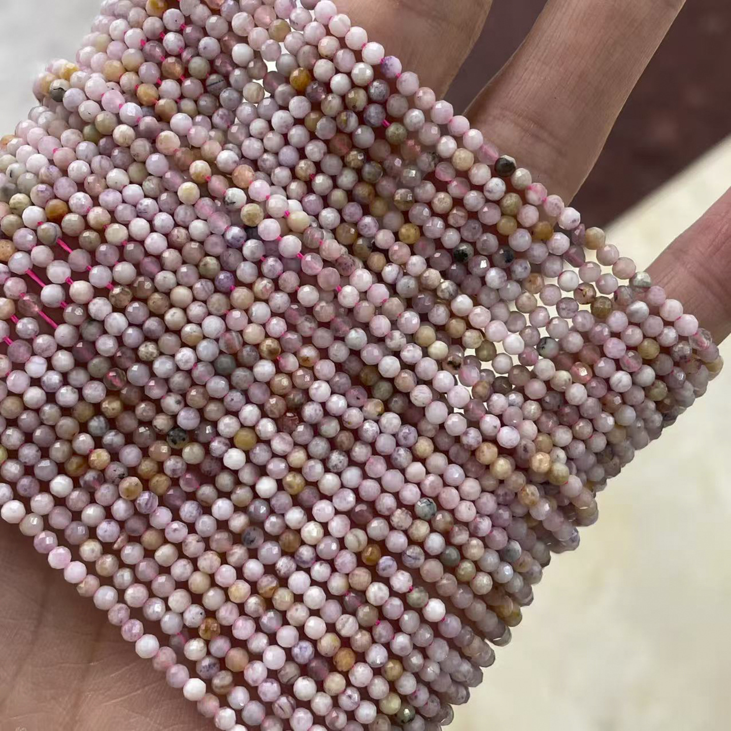 Розовый опал