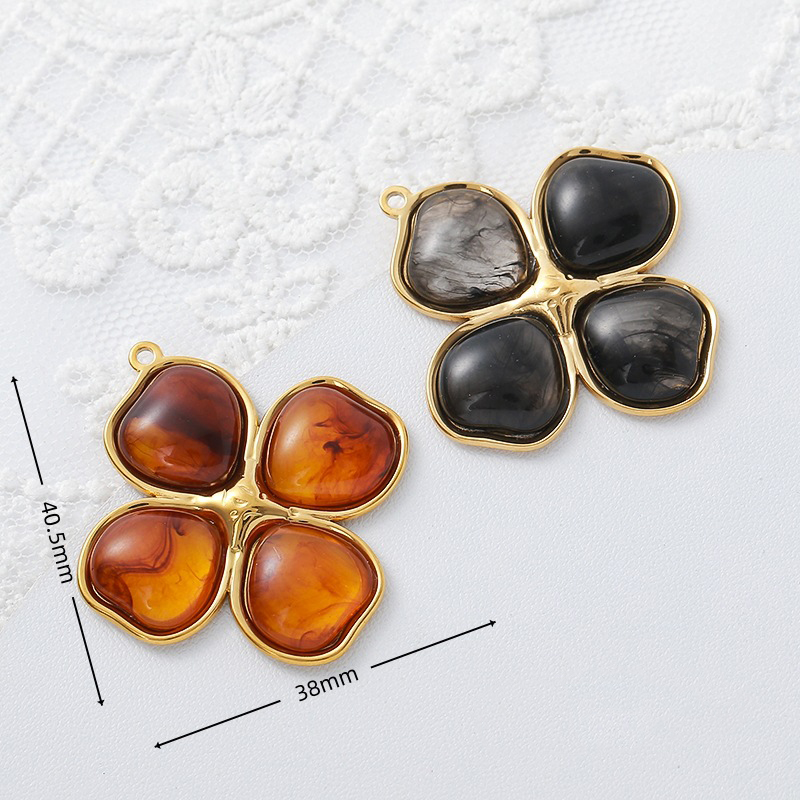 Four-leaf clover (black)