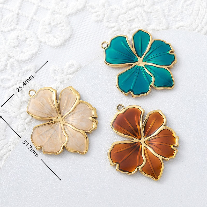 Five-petal flower # 3 (green)