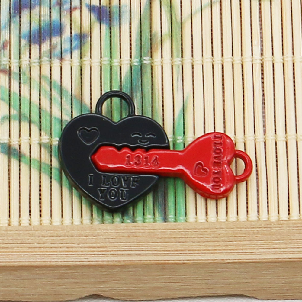 019 red key 23x34mm, 8g
