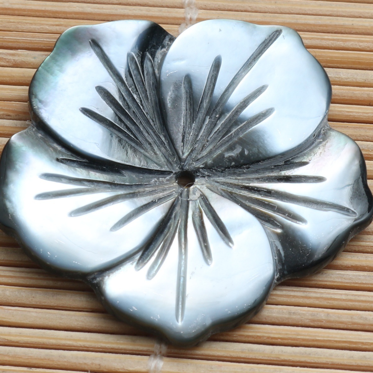 Gray five-petal flower 27mm