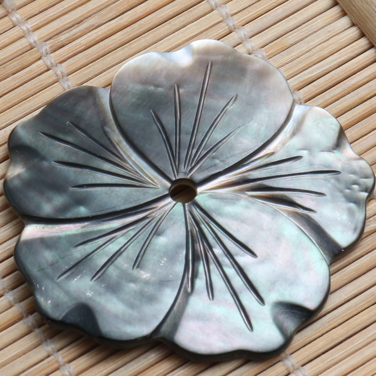 Gray flower 34.7mm