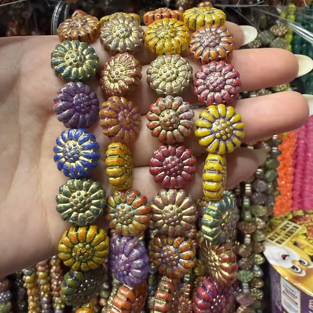 Sunflower 16mm (23 pieces per piece)