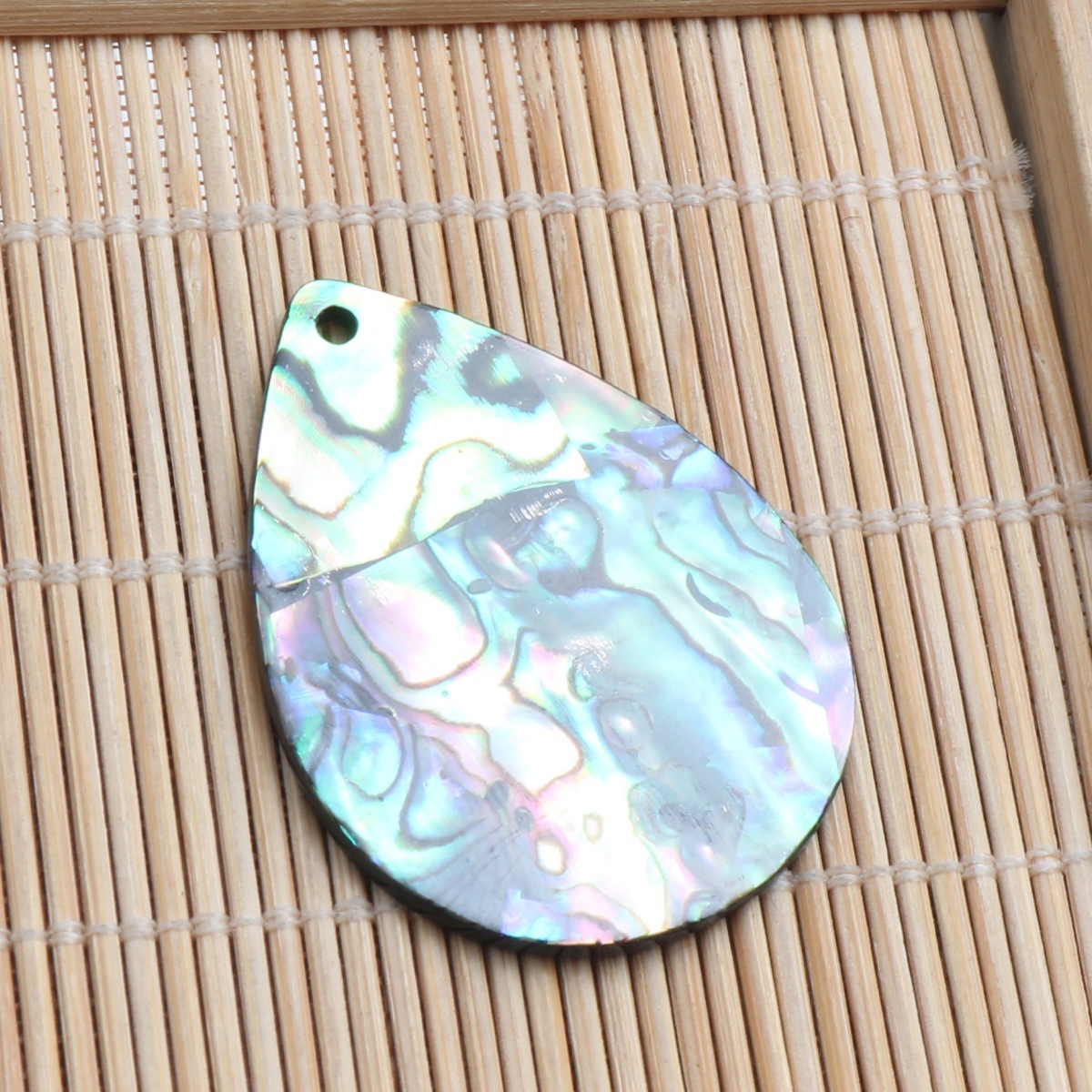 Color water drop 26*35*1.5mm