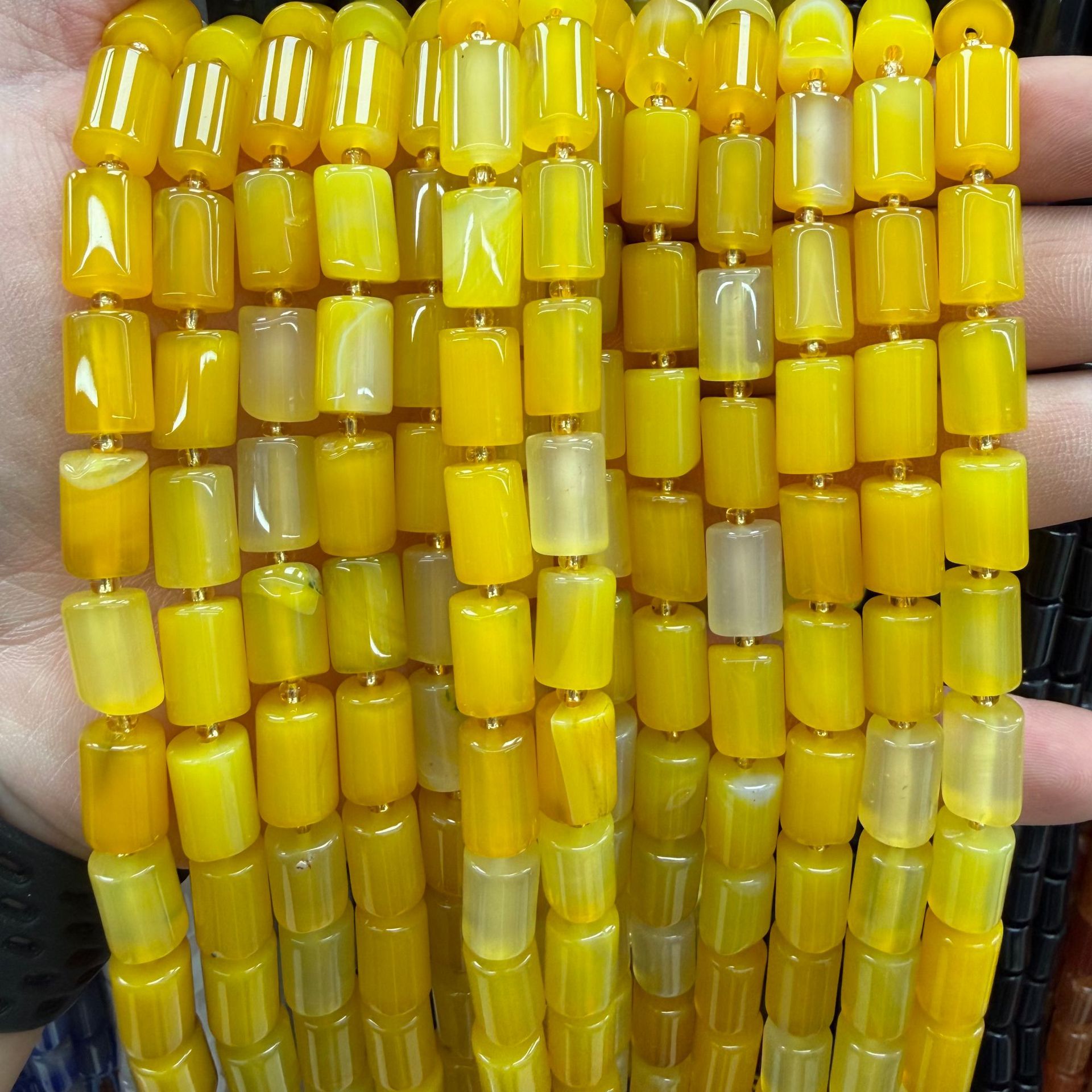 Yellow agate