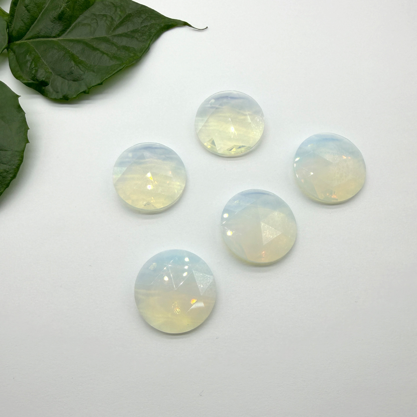 opal (synthetic)