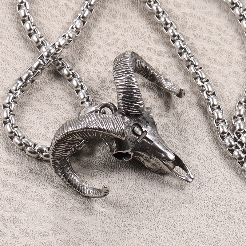 Steel color pendant (plus 3.0*60cm pearl chain)