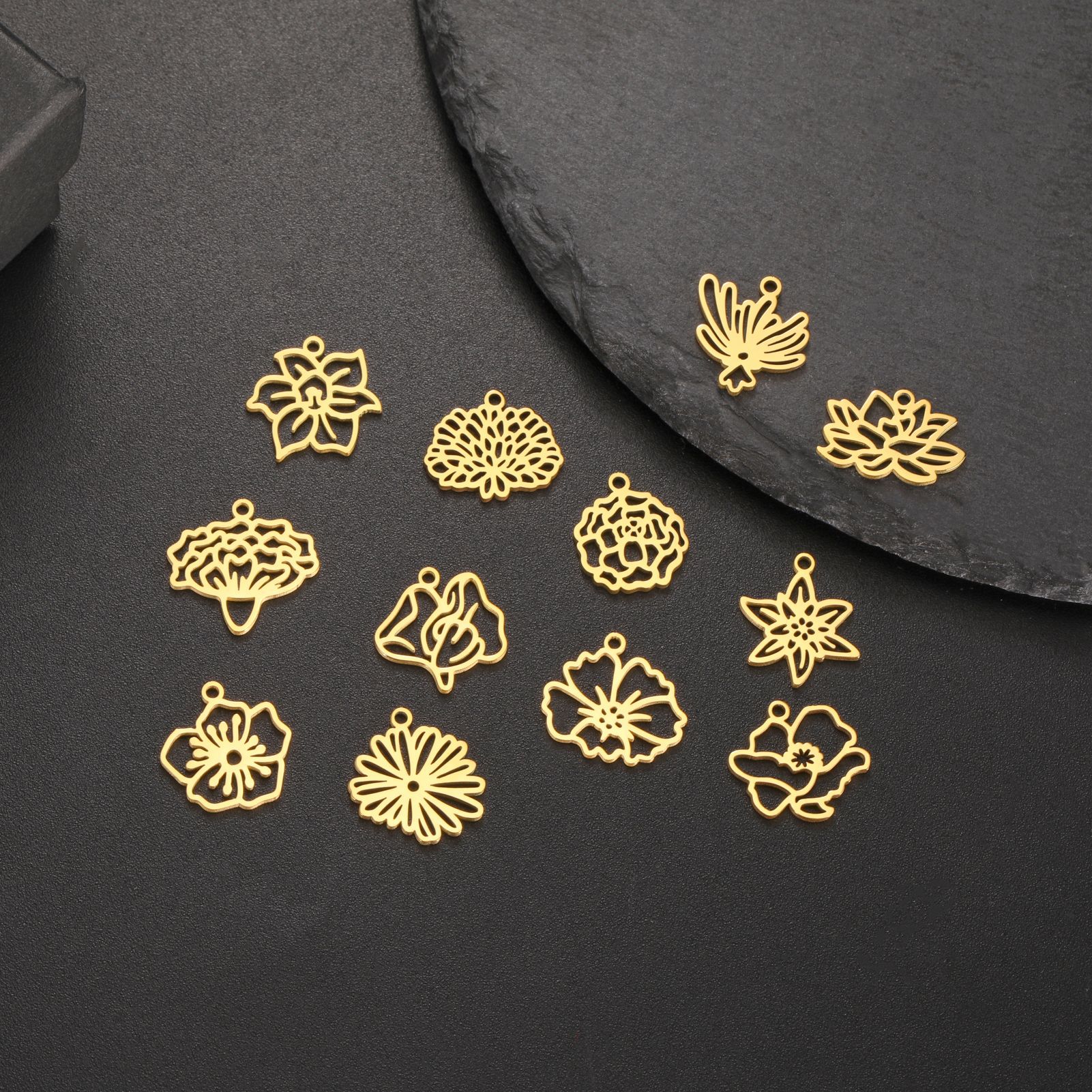 Twelve flowers collection-gold
