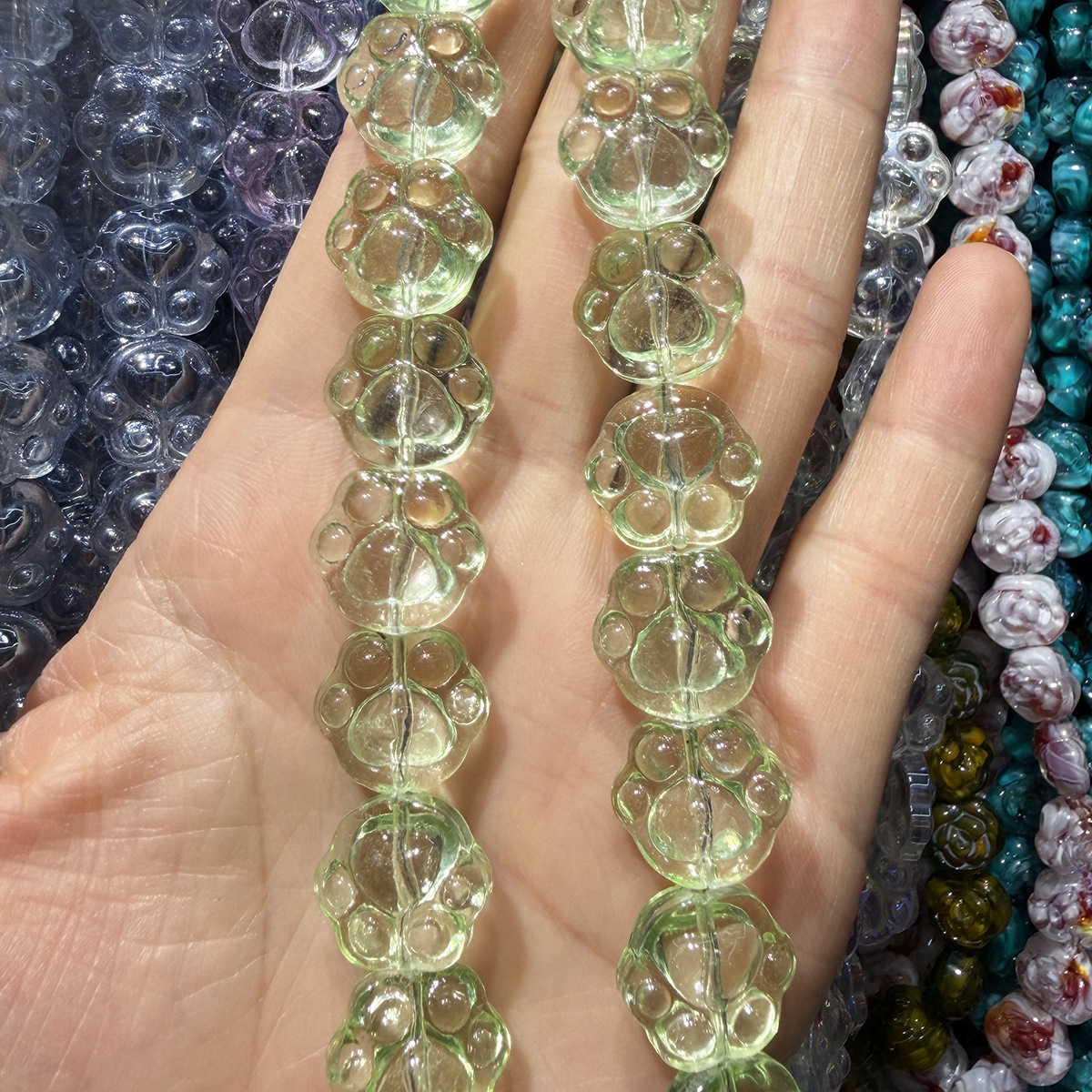 Green-cat claw