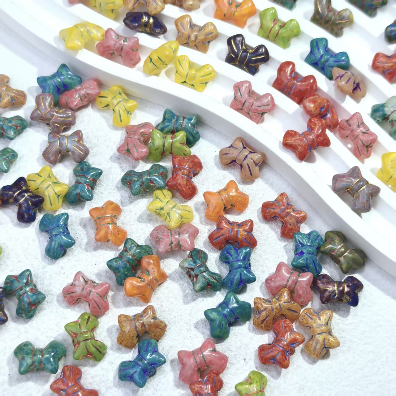 Bow tie [b] 13.5*9.5mm