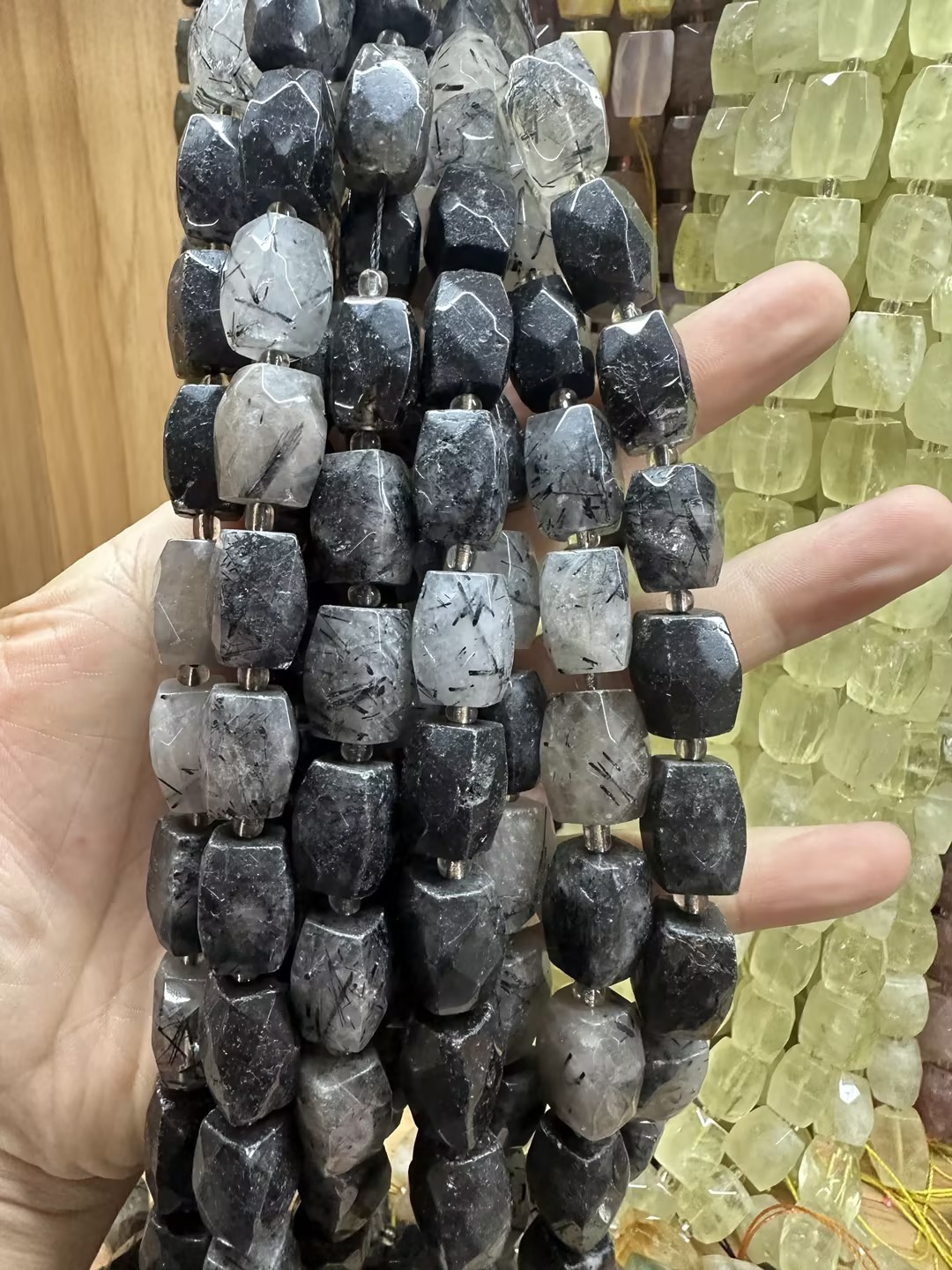 Quartz rutile noir